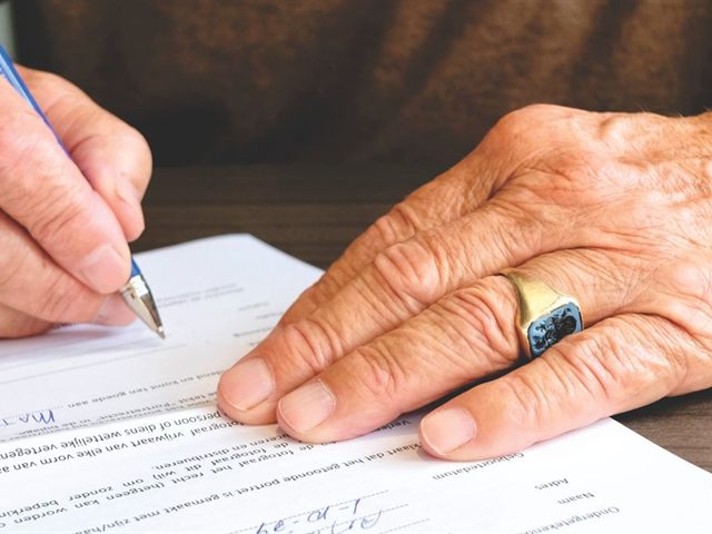 Signing estate planning documents